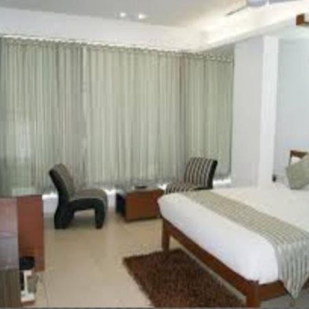 Oyo 14502 Hotel Hill View Guest House Hitech City 하이데라바드 외부 사진